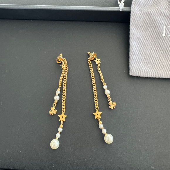 Dior Earings - Picture 1 of 5